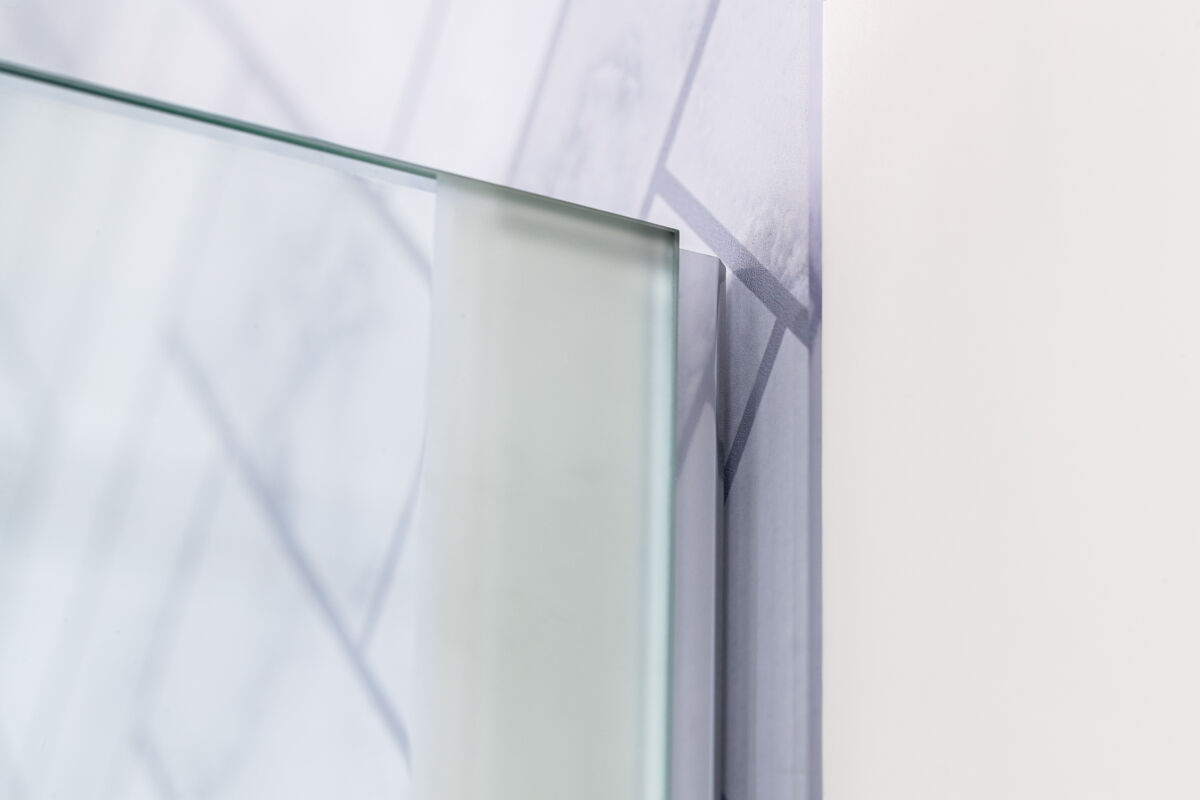 Eclipse Glass Edge and Wall Frame